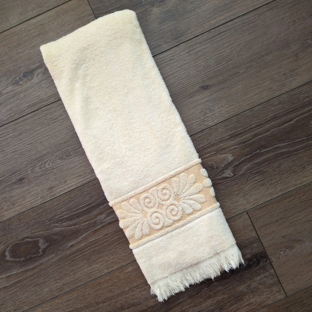 Vtg Cannon Monticello Towel Set Yellow Santa Cruz Carved Floral Fringed Set of 6